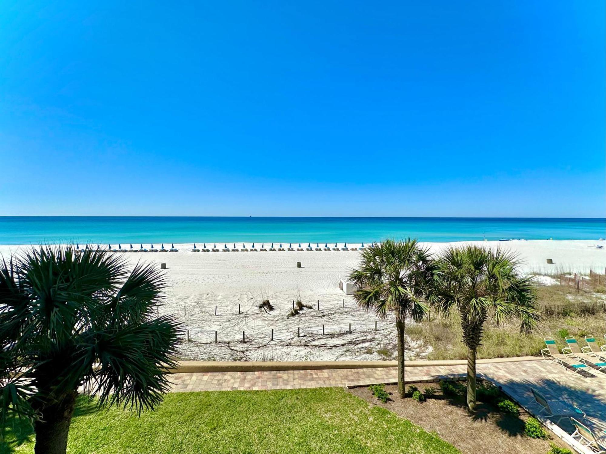 Pelican Walk 308 *
